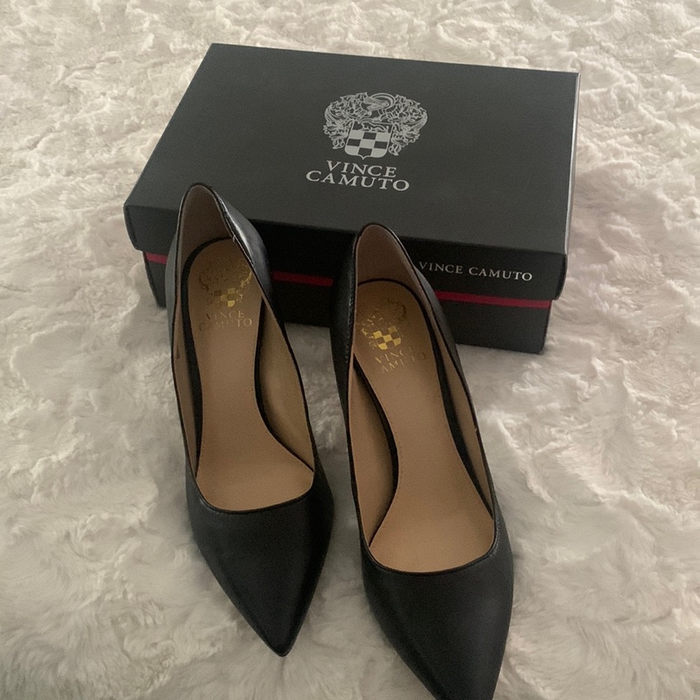 Beautiful soft grain leather Black Heels 👠